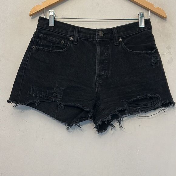 We The Free black distressed shorts Size 27 EUC - Picture 2 of 9
